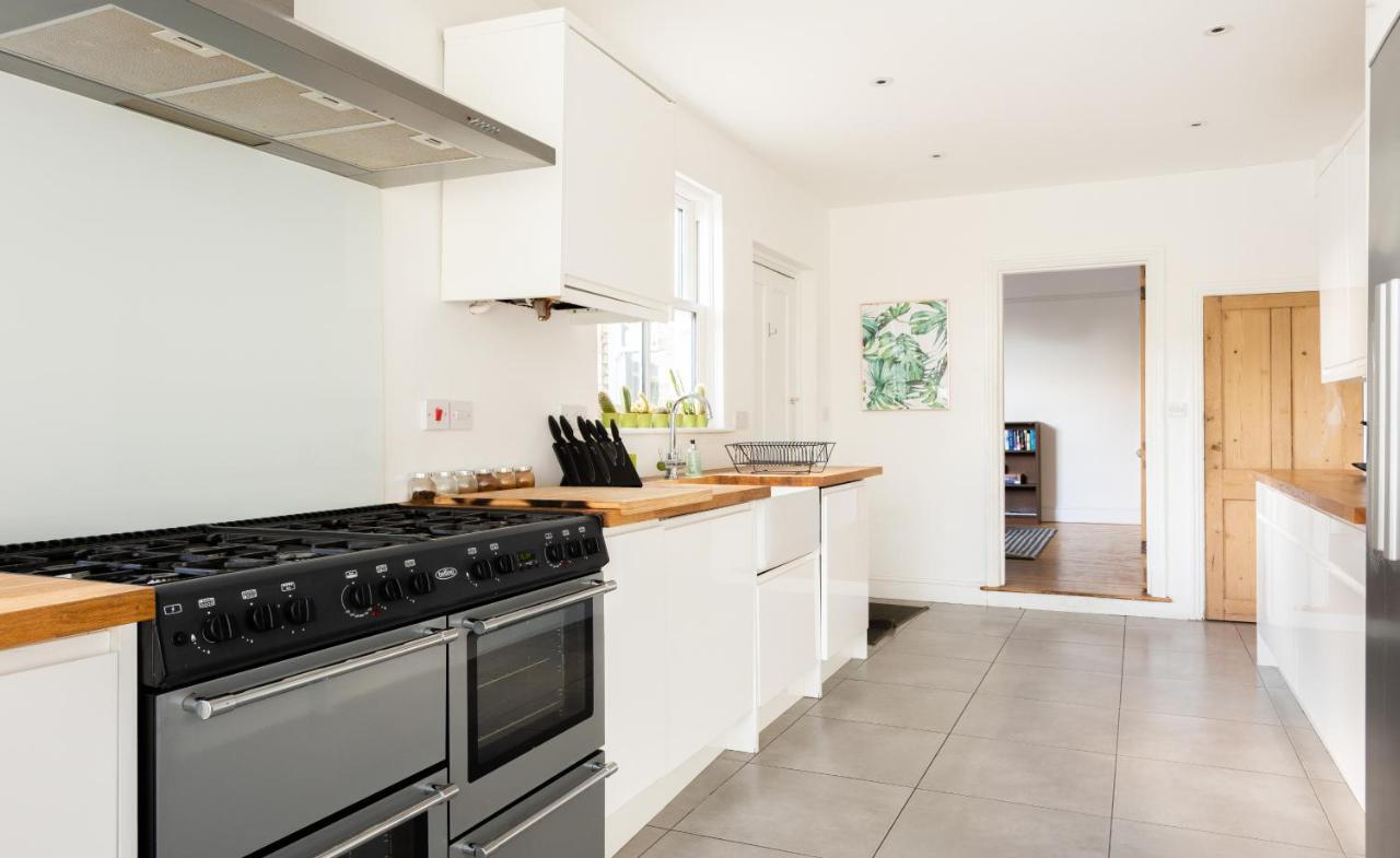The Magdalene Cottage - Modern & Comfortable 4Bdr Family Home Кеймбридж Екстериор снимка